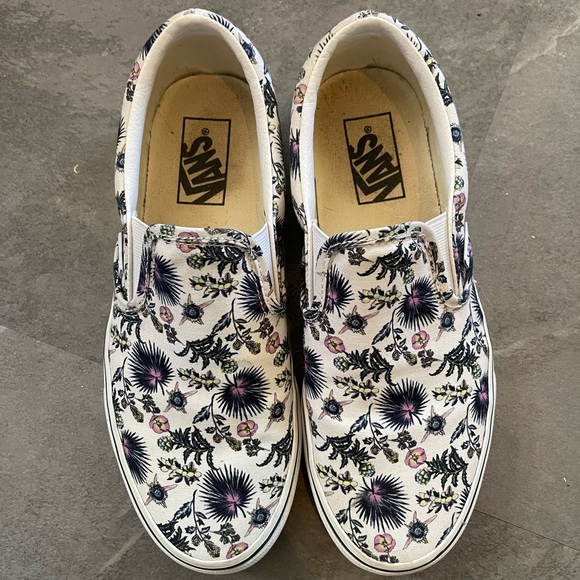 Vans slip on shoes - Picture 1 of 3